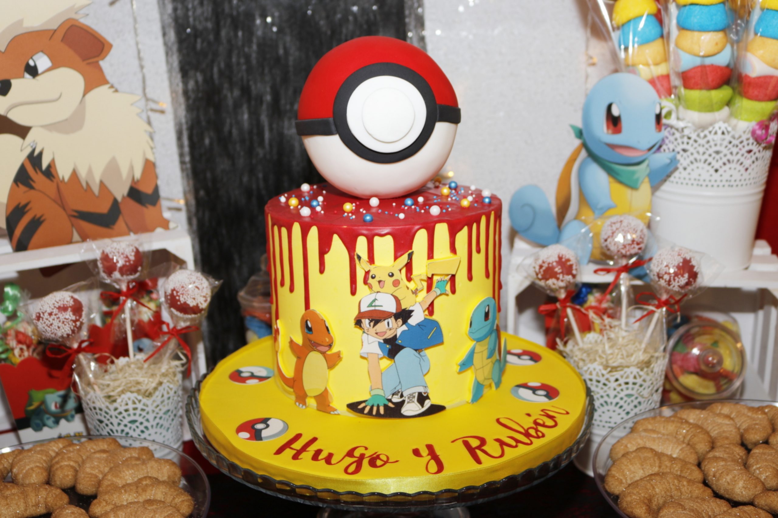 La decoración de Pokemon, un éxito en la comunión de Hugo y Rubén