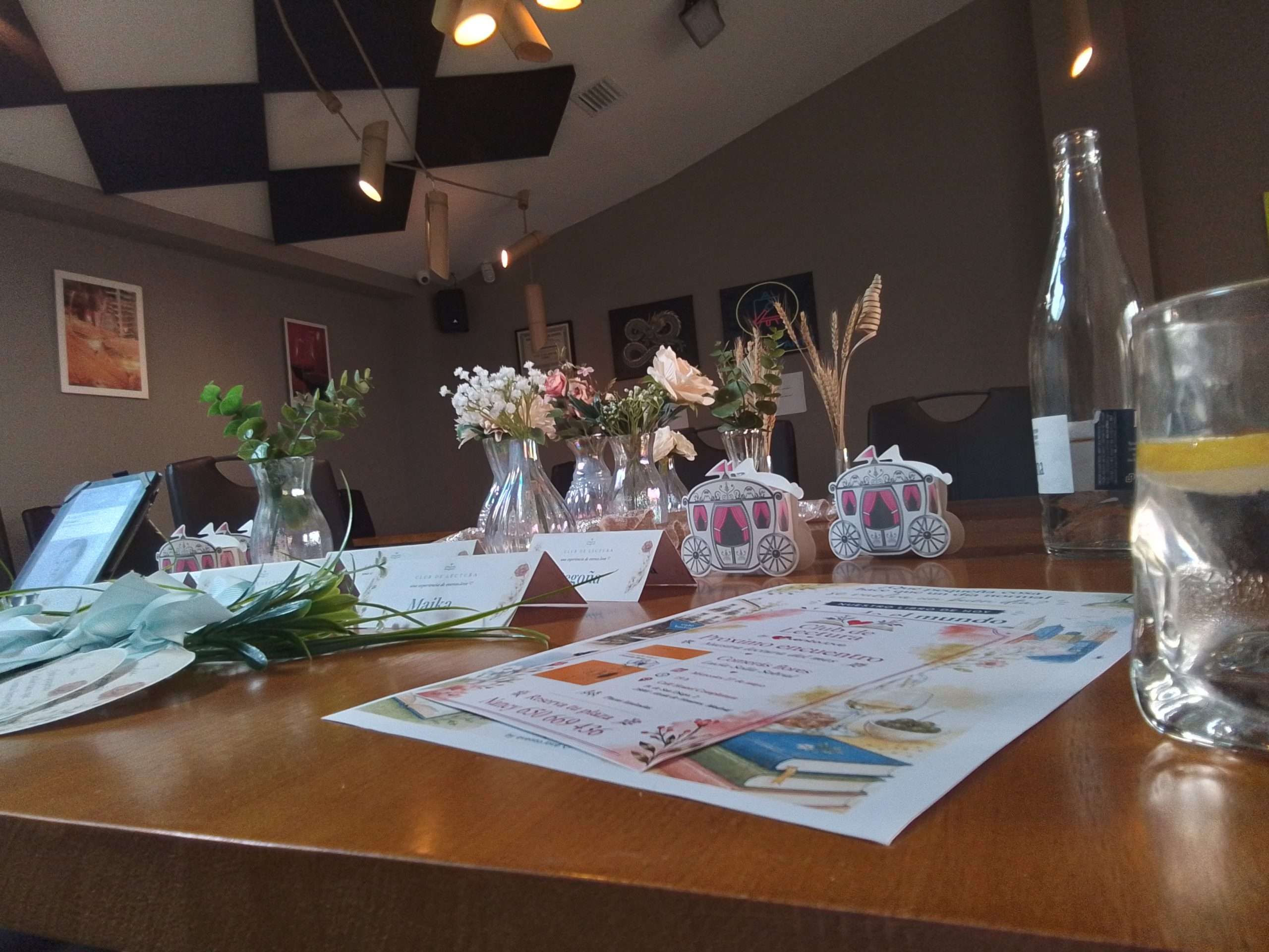 club de lectura reading party